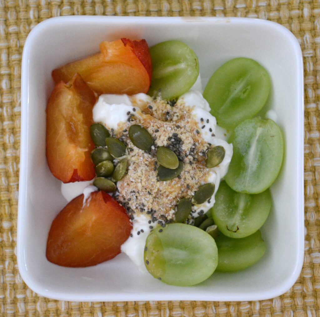 ヌボラビアンカと季節のフルーツ